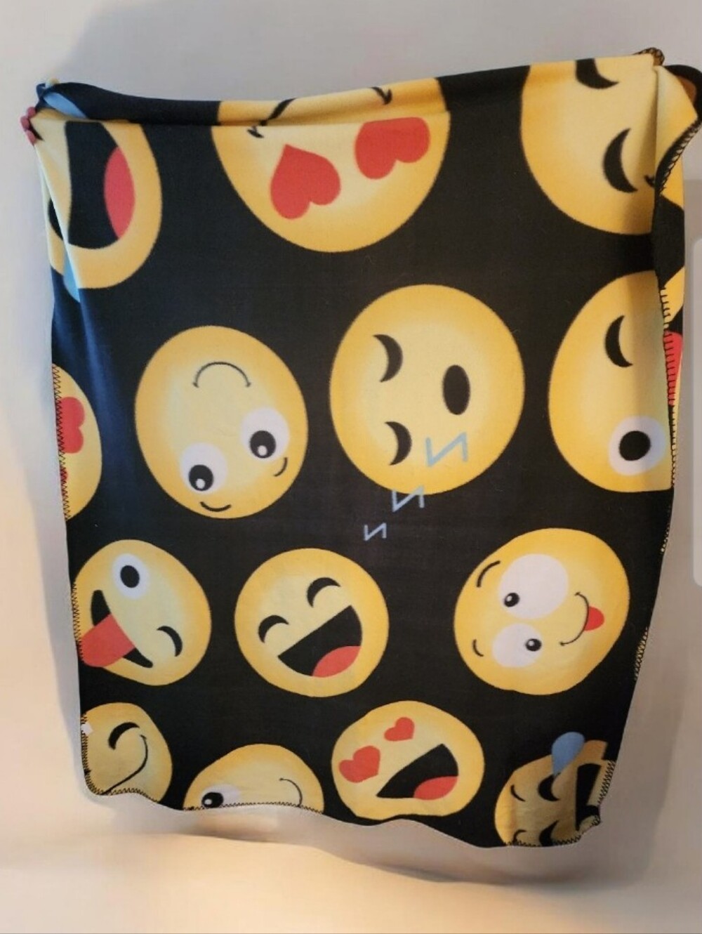 Emoji Print Large Soft Throw ■ NBNT